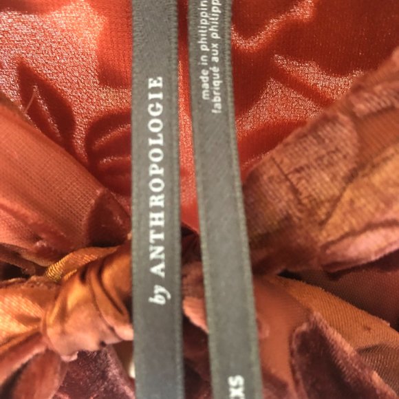 velvet cutout blouse - Picture 8 of 8